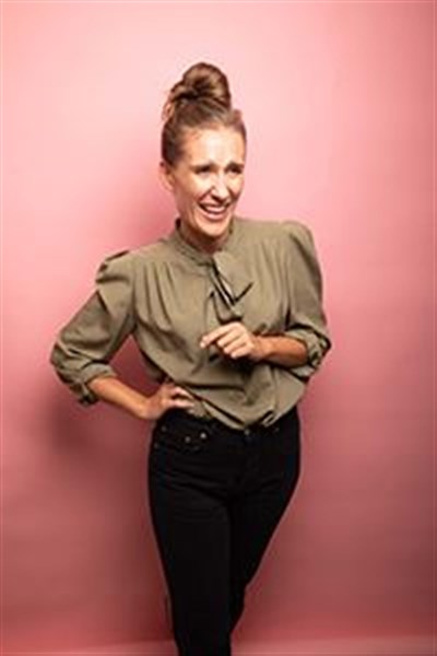 Photo 1 de Marine Monteiro dans La vie n'est pas une comédie romantique