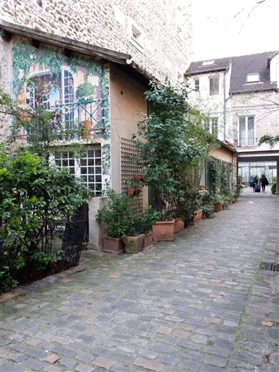 Photo 4 de In the heart of faubourg Saint Antoine in the Bastille district | Au coeur du faubourg Saint Antoine dans le quartier de Bastille