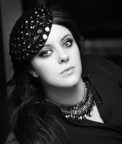 Photo 2 de Aurelie Cabrel - A la même chaîne