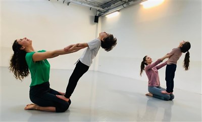Photo 2 de Ateliers duo parent / enfant Danse-Yoga 3-6 ans