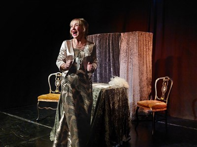 Photo 3 de Maupassant : femmes, je vous conte !