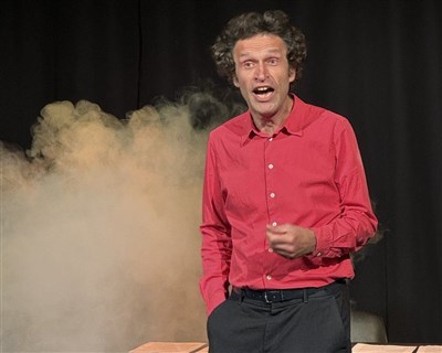 Photo 1 de Yves Cusset dans Le Cabaret du Dr Love