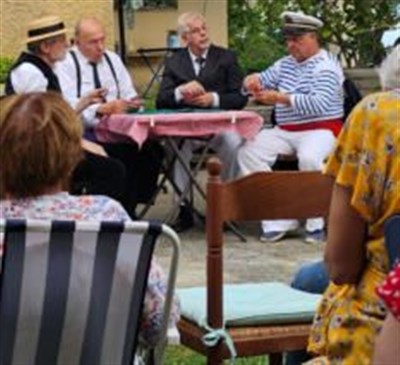 Photo 1 de Théâtre au jardin avec Molière