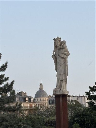 Photo 1 de Visite chantée sur les quais de Paris | par Veronica Antonelli