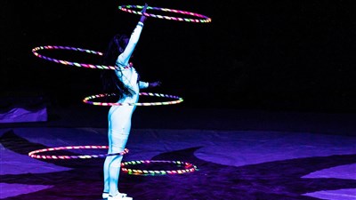 Hula Hoop - Grand Cirque Royal