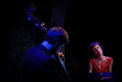 Photo 2 de Caroline Montier chante Juliette Gréco, La Femme