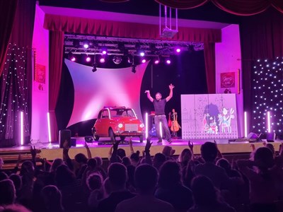 Photo 2 de Rémi Comptines : La Totomobile entre en scène
