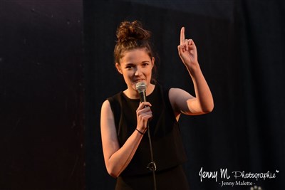 Photo 2 de Angie Degrolard dans Je Repp