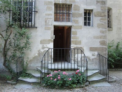 Escalier des martyrs, Église Saint-Joseph-des-Carmes