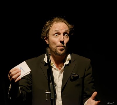 Photo 7 de Beaux présents dorés ou Le voyage dans l'alphabet extraordinaire de Jude Call Mirann