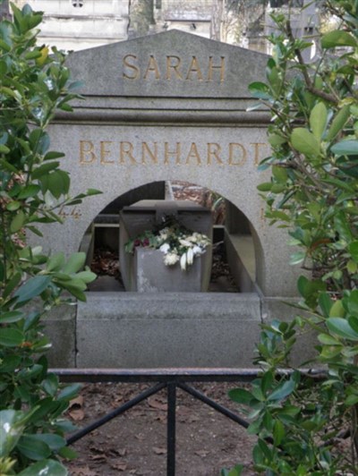 Photo 5 de Visite-guidée : Père Lachaise - célébrités et insolite | Par Paul Bauer