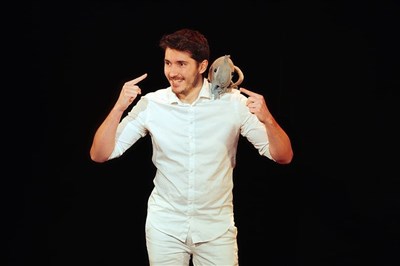Photo 1 de Baptiste Defrance dans Quelle différence ça fait ?