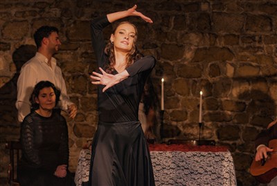 NOCES DE SANG, La Mère (Béatrice HALLOUËT), Le Fiancé (Hugo PALOMBA), La Voisine (Marie VENTURI)