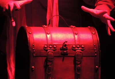 Photo 1 de La Boîte de Pandore, le spectacle d'impro par le créateur de Colors
