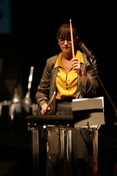 L'HOMME DE SCHRÖDINGER spectacle de Samuel SENE avec Juliette BEHAR et Julien Ratel Artistic Théâtre