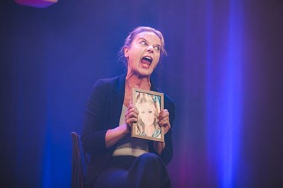 Photo 1 de Aude Lener dans À vif