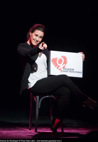 Photo 3 de Antonia de Rendinger dans Moi Jeu !