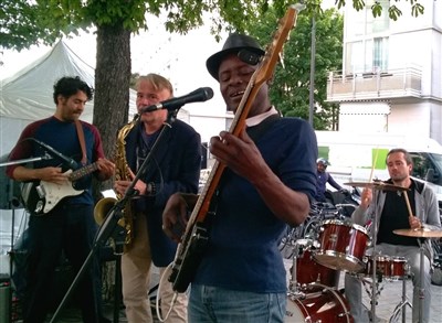 Photo 1 de Jack Sele Ngosso + Monkuti Orchestra