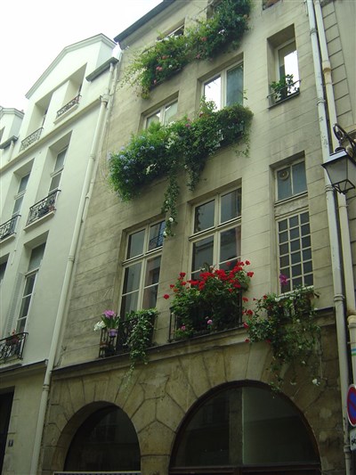 Photo 1 de Visite guidée : Charmante Ile Saint Louis Promenade Romantique | par Ludivine Rodon