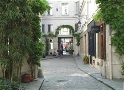 Photo 1 de Visite guidée : Cours et passages pittoresques du Faubourg Saint-Antoine | par Pierre-Yves Jaslet