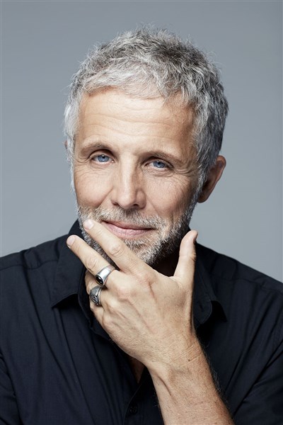Photo 1 de Stéphane Guillon sur scène
