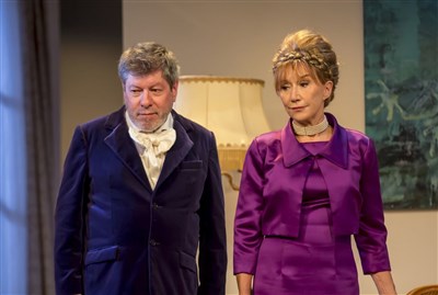 Photo 1 de La famille et le potager | avec Marie-Anne Chazel et Régis Laspalès