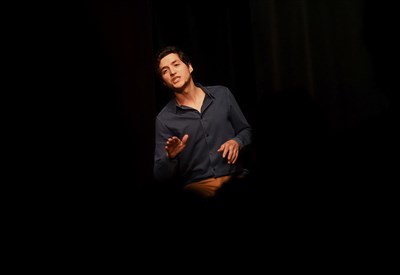 Photo 2 de Boris Miramont dans Petites Victoires
