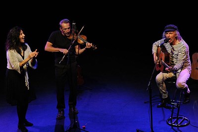 Photo 1 de Brassens l'Irlandais & exposition Pierre Francois, l'artiste joyeux