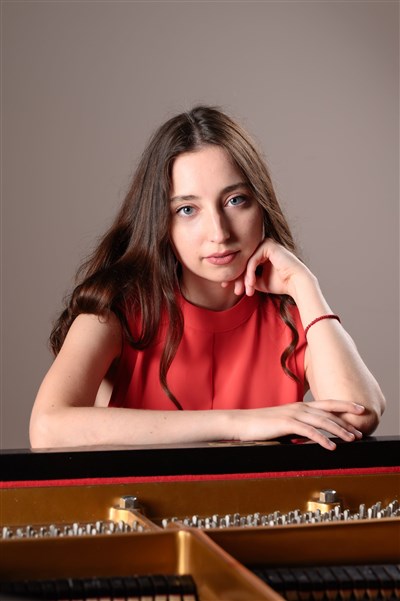 Photo 1 de Les Jeunes Étoiles de la Bulgarie | Deuxième édition