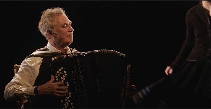 Photo de Herbe sauvage à l'ombre du dédain