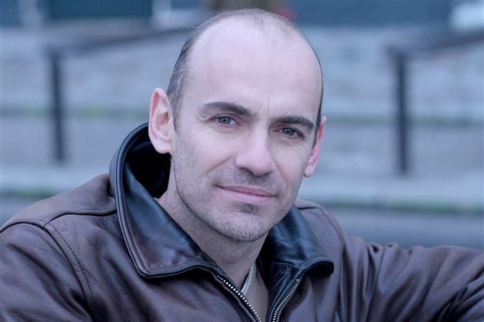 Photo de Dialogue avec une chaise