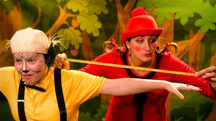 Photo de Le grand chaperon rouge et le petit loup