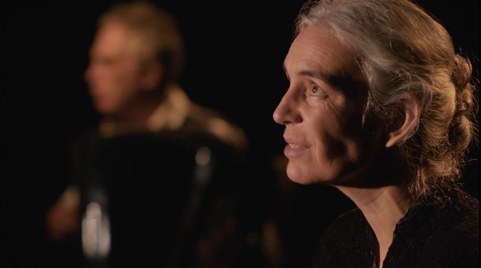 Photo de Herbe sauvage à l'ombre du dédain