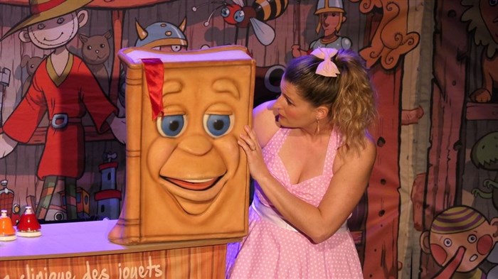 Photo de Ambre et les jouets magiques