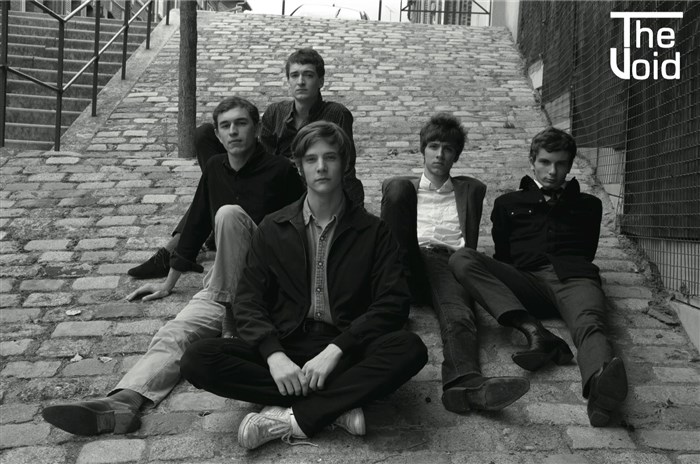 Photo de HiLo and the Middle Places - Dancers in Red - Klink Clock - The Void