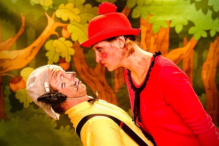 Photo de Le grand chaperon rouge et le petit loup