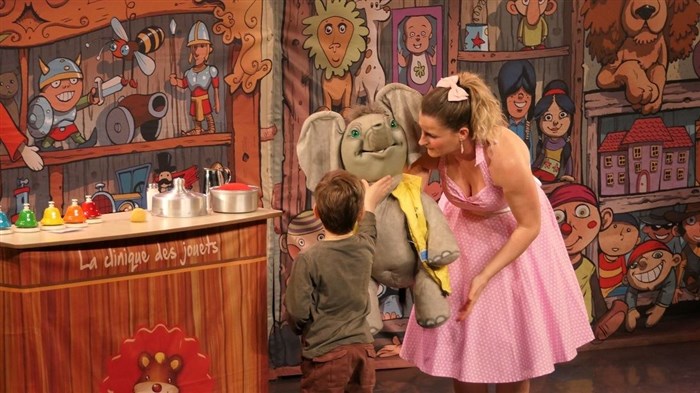 Photo de Ambre et les jouets magiques