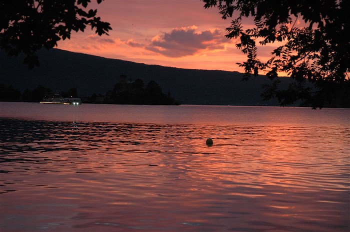 Photo de Saint  Valentin dîner-spectacle humoristique | Annecy