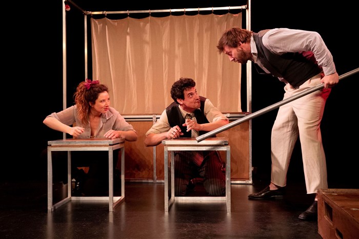 Photo de Bio | par la Compagnie Eux