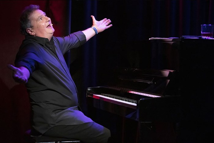 Photo de Alain Bernard dans Piano Paradiso