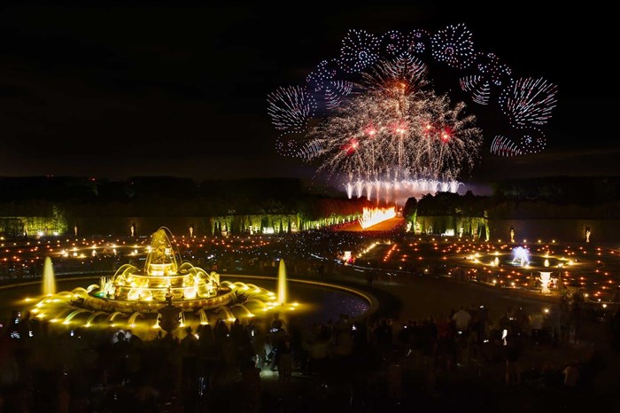 Photo de Les Grandes Eaux Nocturnes : La Magie des Drones