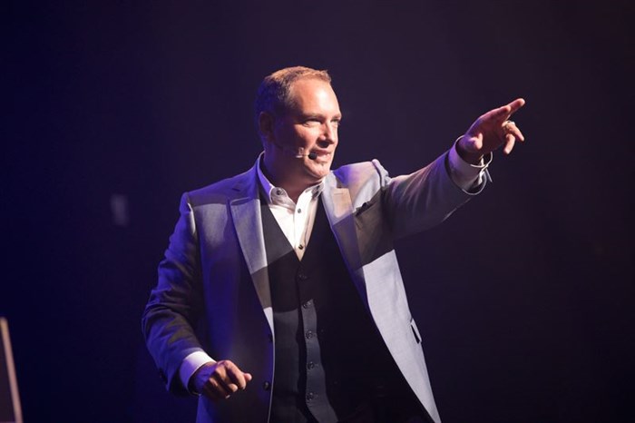 Photo de Messmer dans Hypersensoriel