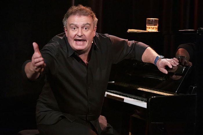 Photo de Alain Bernard dans Piano Paradiso | Soirée Réveillon