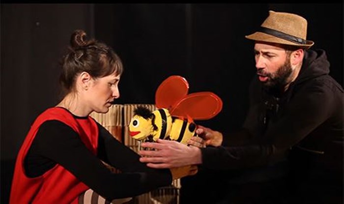 Photo de Bzzz ! Le miel de Lili