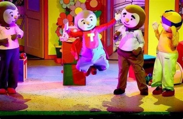 Photo de T'choupi fait son spectacle