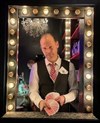 Anthony James dans L'Atelier de l'enchanteur - Théâtre Acte 2