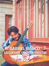 Gabriel Bianco dans la guitare en clair obscur - La Piccola Scala
