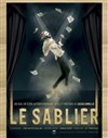 Lucas Gimello dans Le Sablier - Théâtre Beaux-Arts Tabard