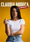 Affiche de Claudia Modica dans En construction