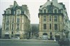 Visite de La Roulotte (appartement d'Yves Montand et Simone Signoret) Le Pont Neuf, la place Dauphine - Métro Pont-Neuf